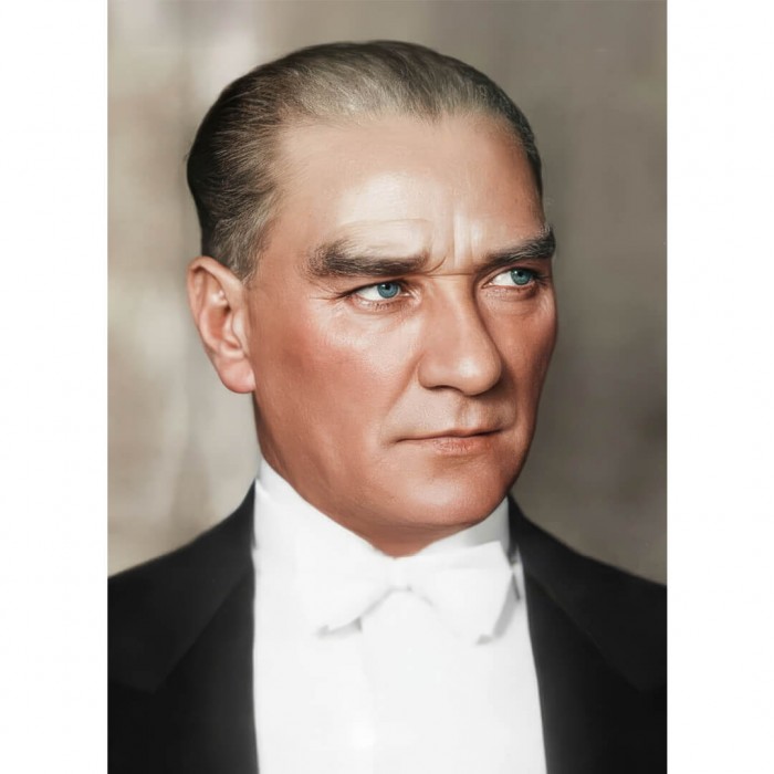 Fraklı Atatürk Posteri