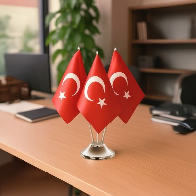 Üçlü Türk Masa Bayrağı Takımı